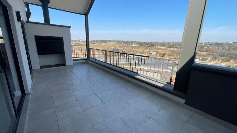 To Let 2 Bedroom Property for Rent in Waterfall Gauteng