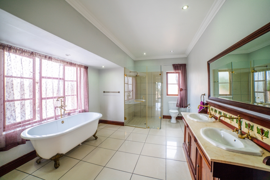 4 Bedroom Property for Sale in Carlswald Estate Gauteng