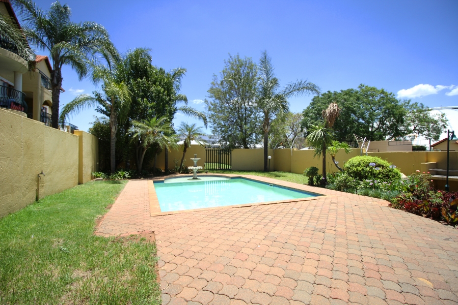 2 Bedroom Property for Sale in Sundowner Gauteng