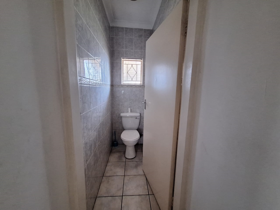 3 Bedroom Property for Sale in Dunvegan Gauteng