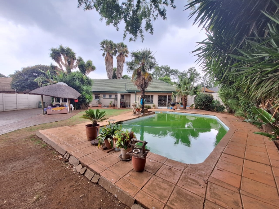 3 Bedroom Property for Sale in Dunvegan Gauteng