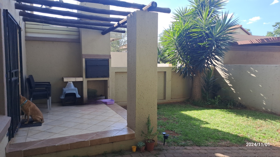 To Let 2 Bedroom Property for Rent in Annlin Gauteng