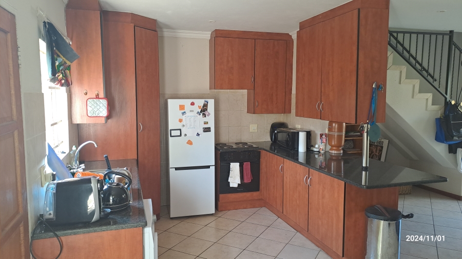 To Let 2 Bedroom Property for Rent in Annlin Gauteng