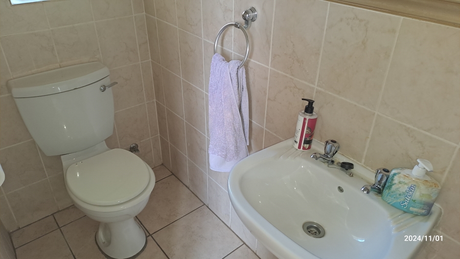 To Let 2 Bedroom Property for Rent in Annlin Gauteng