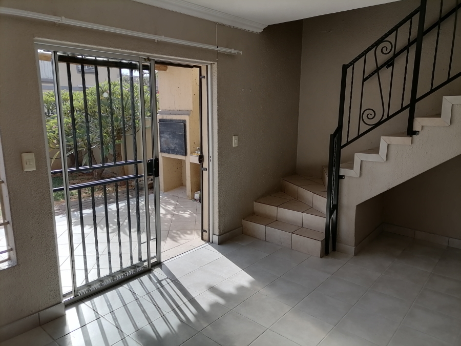 2 Bedroom Property for Sale in Annlin Gauteng