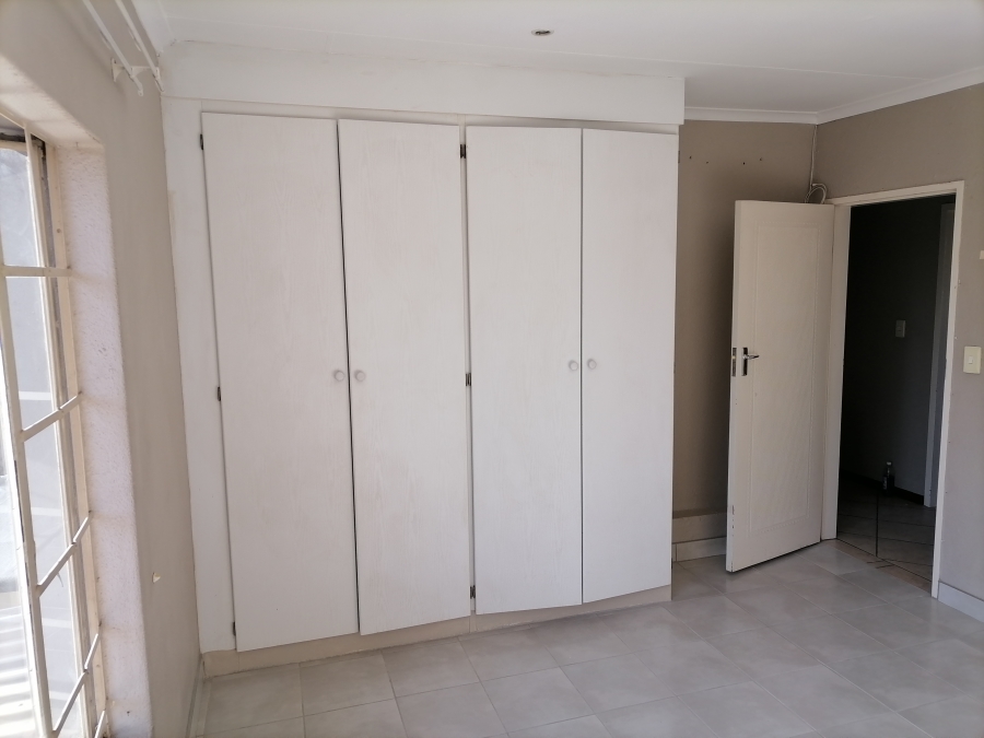 2 Bedroom Property for Sale in Annlin Gauteng