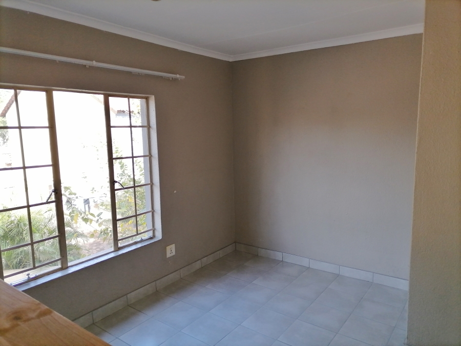 2 Bedroom Property for Sale in Annlin Gauteng