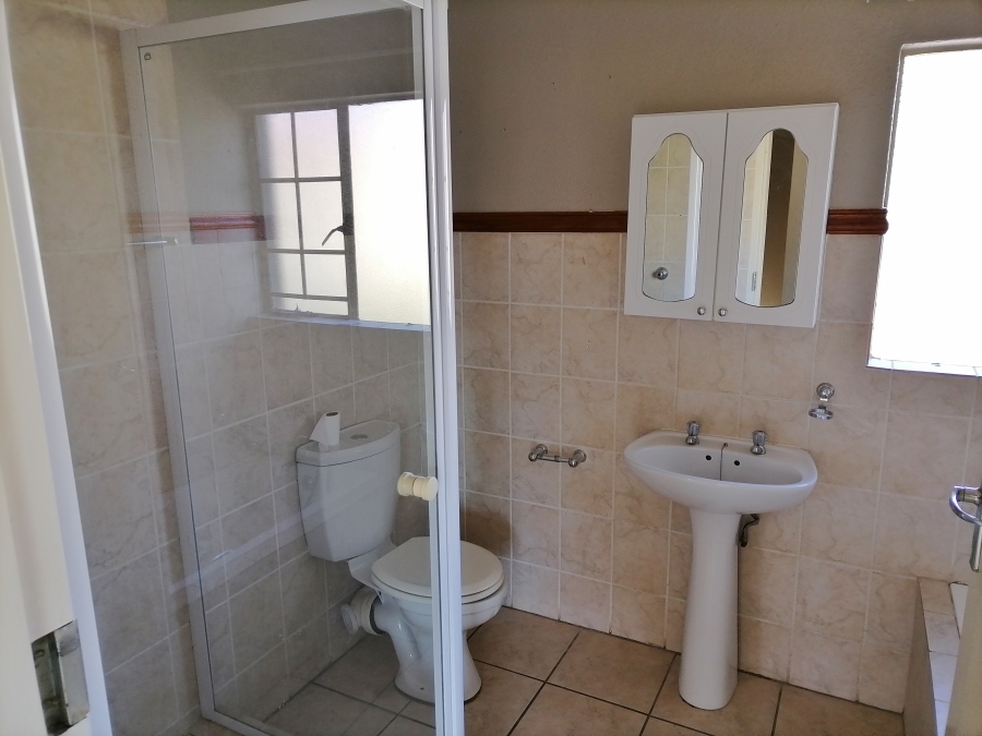 2 Bedroom Property for Sale in Annlin Gauteng