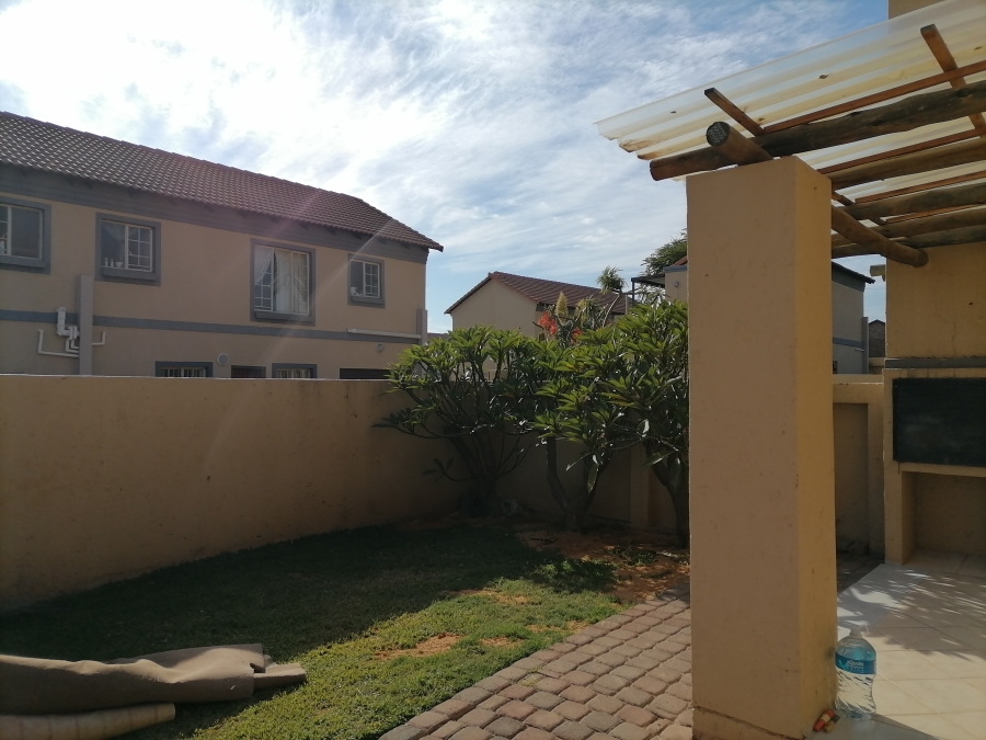 2 Bedroom Property for Sale in Annlin Gauteng