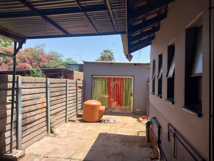 5 Bedroom Property for Sale in Daspoort Gauteng