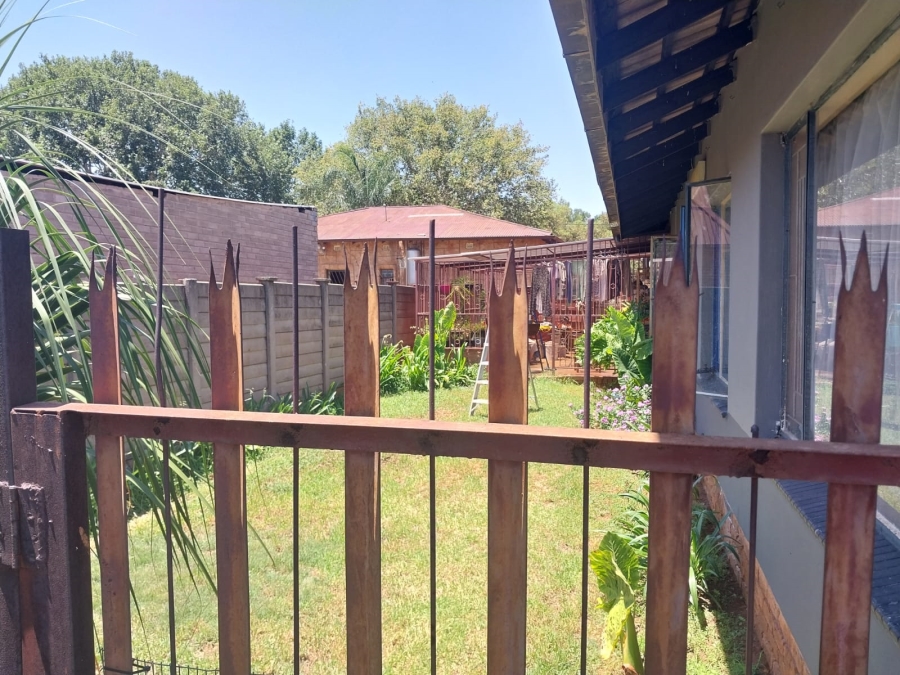 5 Bedroom Property for Sale in Daspoort Gauteng