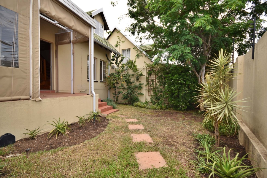 3 Bedroom Property for Sale in Sonneglans Gauteng