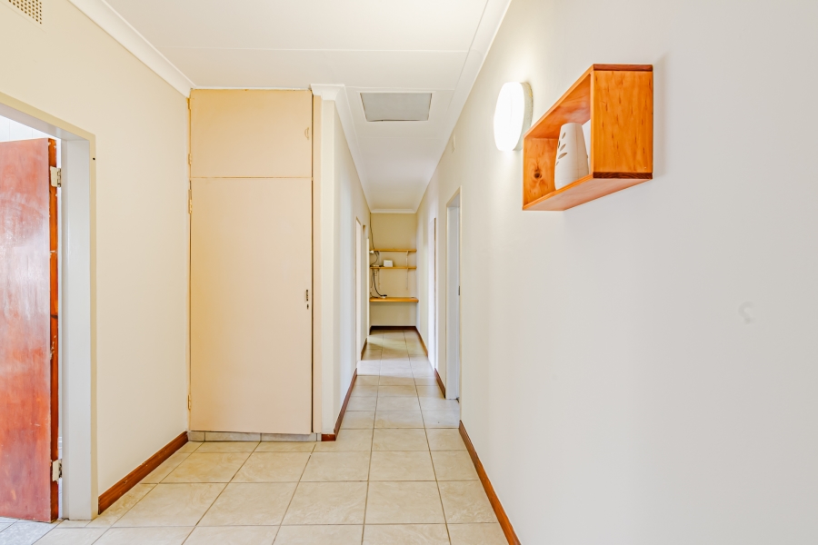 2 Bedroom Property for Sale in Waverley Gauteng