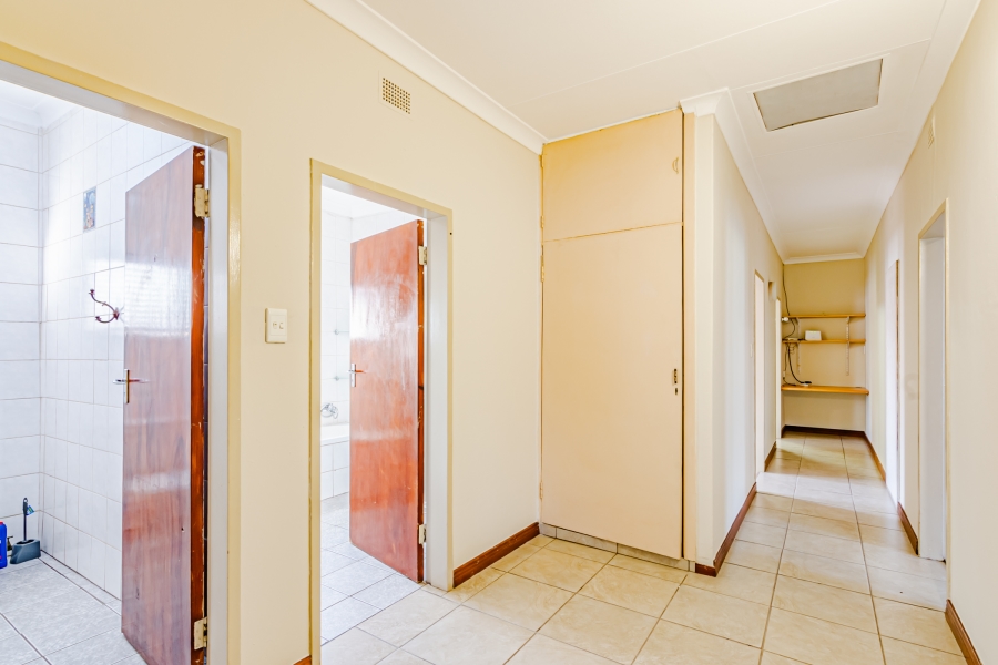 2 Bedroom Property for Sale in Waverley Gauteng