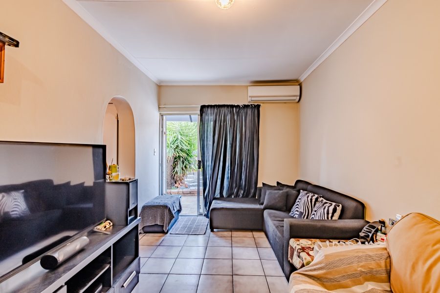 2 Bedroom Property for Sale in Waverley Gauteng