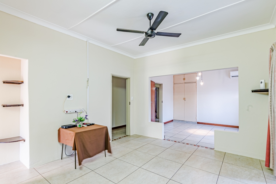 2 Bedroom Property for Sale in Waverley Gauteng