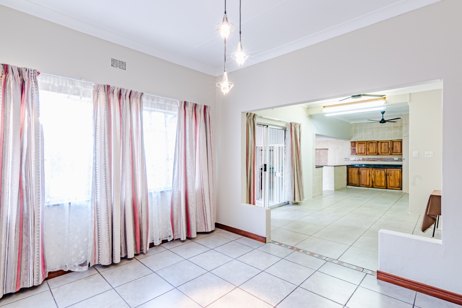 2 Bedroom Property for Sale in Waverley Gauteng