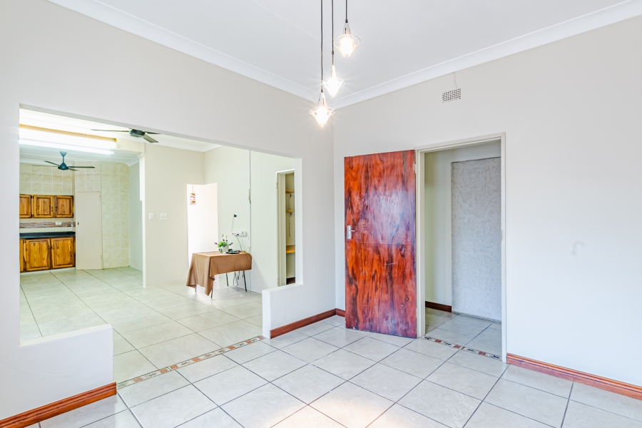 2 Bedroom Property for Sale in Waverley Gauteng