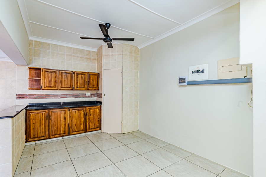 2 Bedroom Property for Sale in Waverley Gauteng