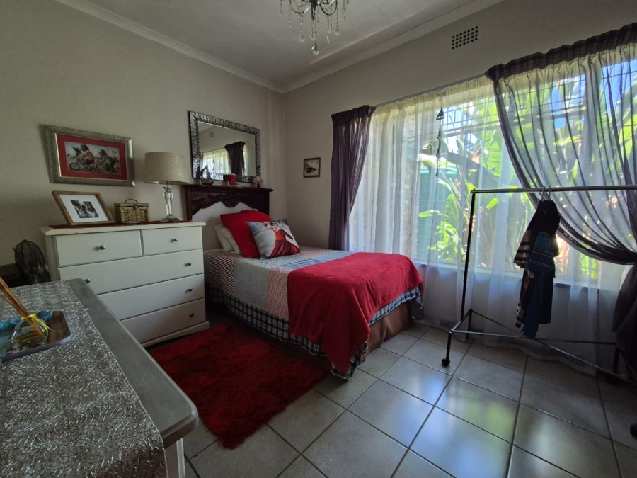 5 Bedroom Property for Sale in Falcon Ridge Gauteng