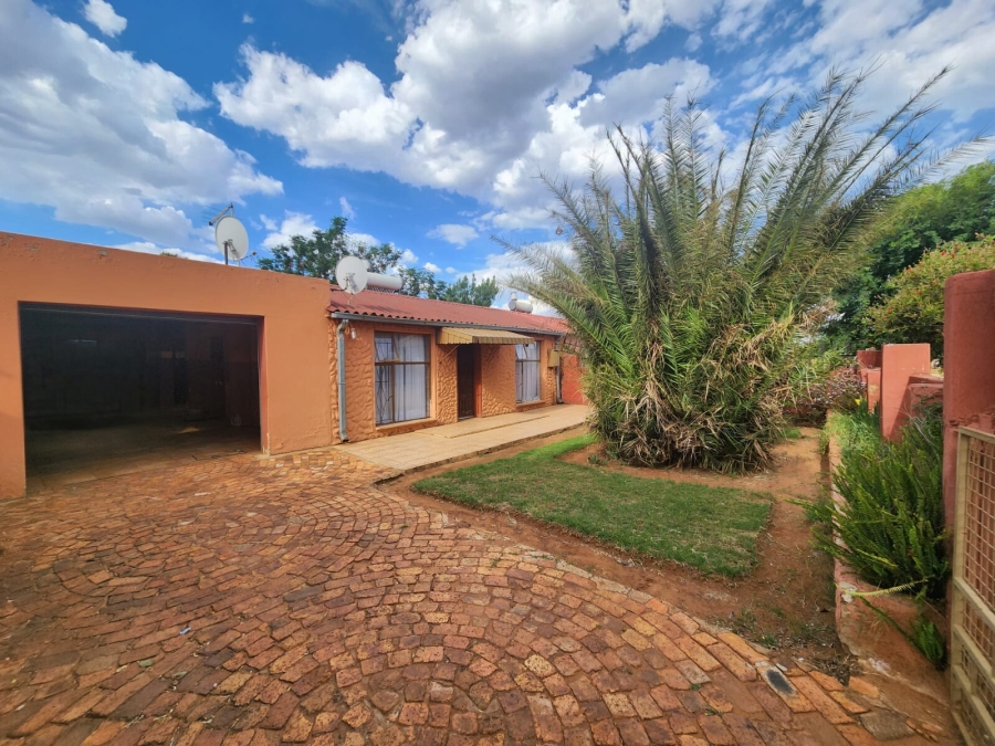 2 Bedroom Property for Sale in Rust Ter Vaal Gauteng