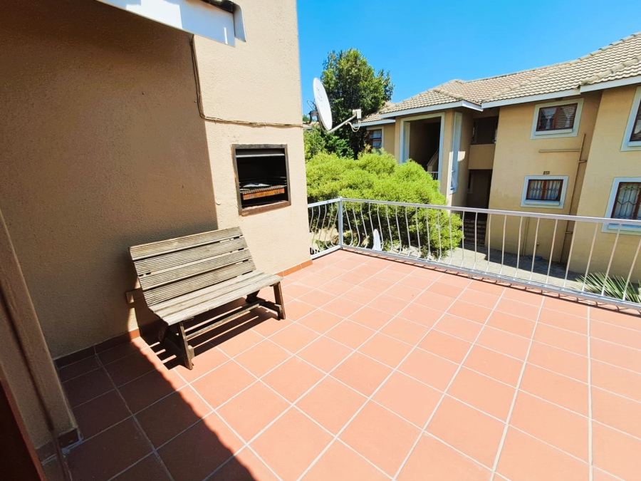 2 Bedroom Property for Sale in Paulshof Gauteng