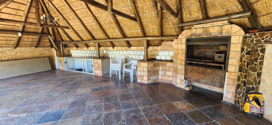 5 Bedroom Property for Sale in Brackendowns Gauteng