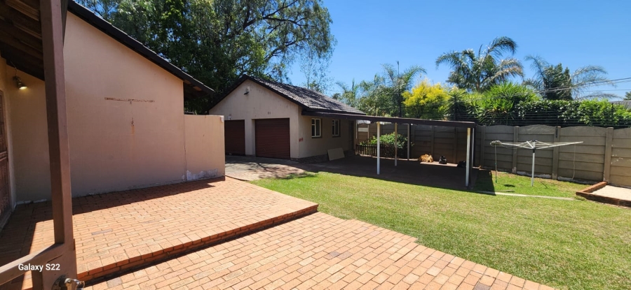 5 Bedroom Property for Sale in Brackendowns Gauteng