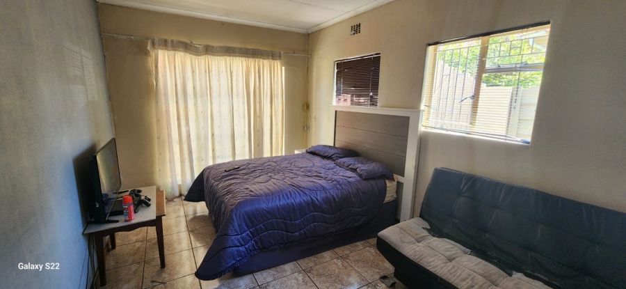 5 Bedroom Property for Sale in Brackendowns Gauteng