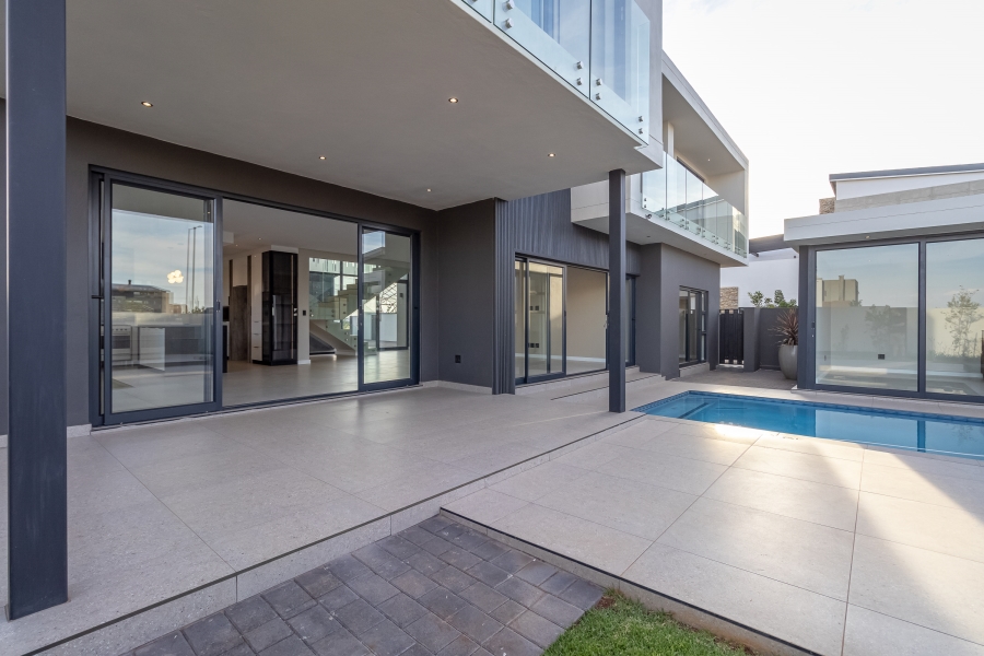 5 Bedroom Property for Sale in Midstream Estate Gauteng