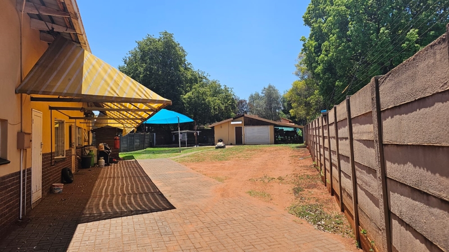 4 Bedroom Property for Sale in Eldoraigne Gauteng