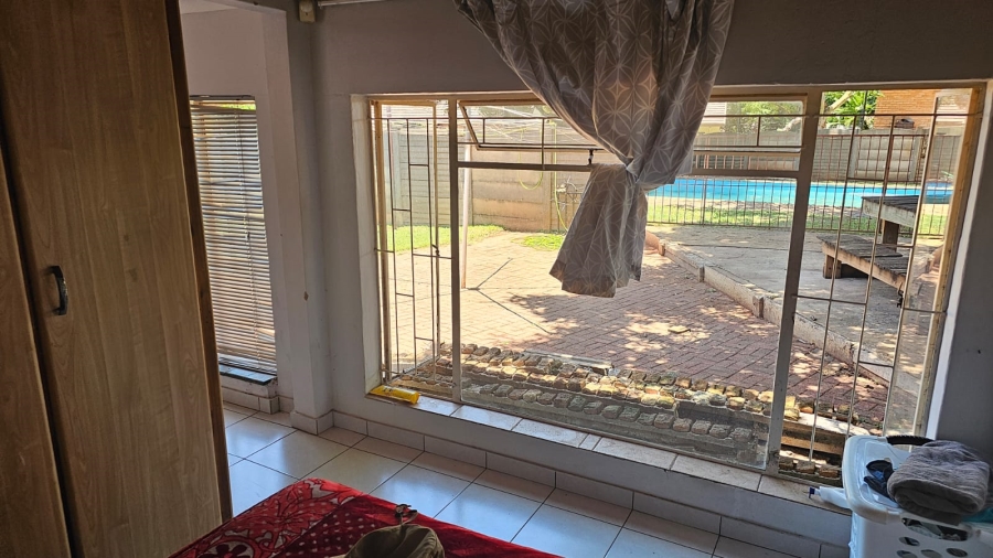 4 Bedroom Property for Sale in Eldoraigne Gauteng