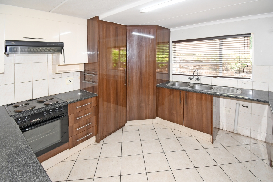 4 Bedroom Property for Sale in Barbeque Downs Gauteng