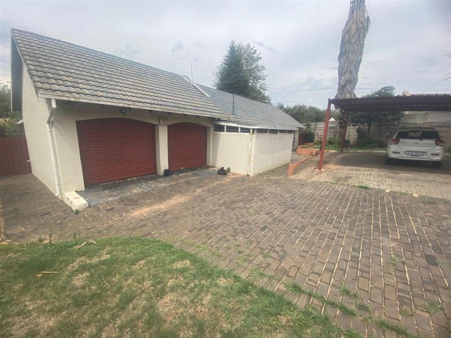 To Let 3 Bedroom Property for Rent in Randpark Ridge Gauteng