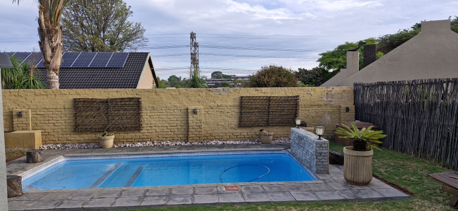 To Let 3 Bedroom Property for Rent in Van Riebeeck Park Gauteng