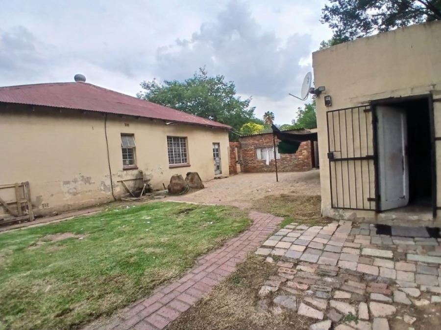 7 Bedroom Property for Sale in Parkhill Gardens Gauteng