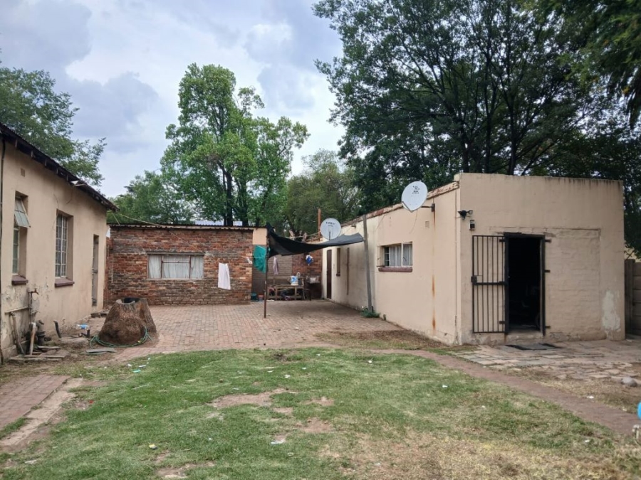 7 Bedroom Property for Sale in Parkhill Gardens Gauteng