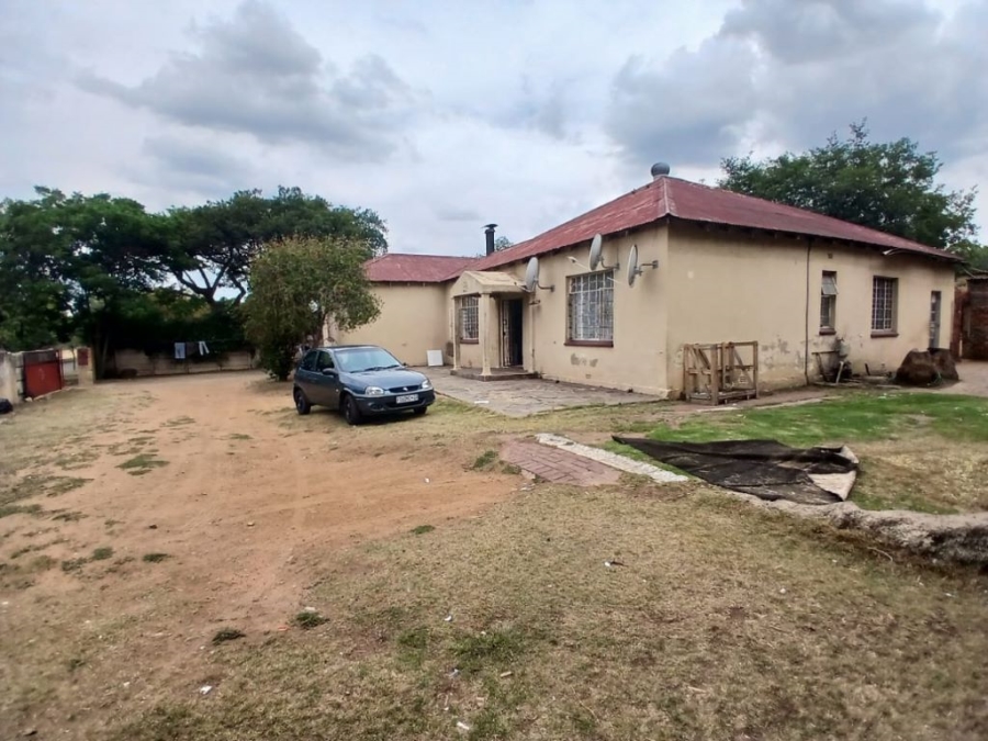 7 Bedroom Property for Sale in Parkhill Gardens Gauteng