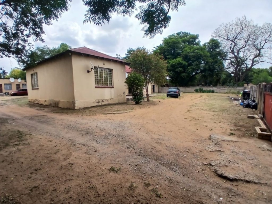 7 Bedroom Property for Sale in Parkhill Gardens Gauteng