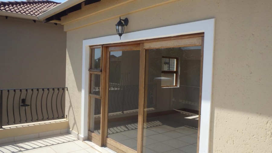 4 Bedroom Property for Sale in Greenstone Hill Gauteng