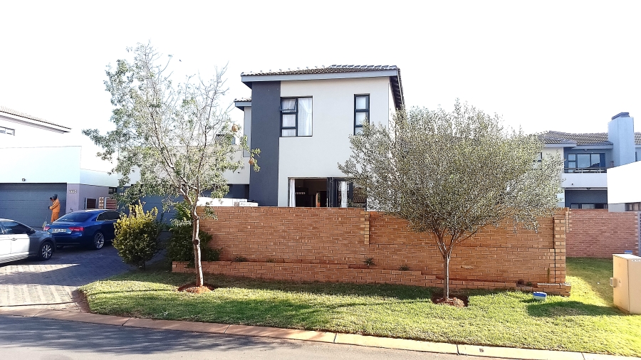 To Let 3 Bedroom Property for Rent in Olievenhoutbosch Gauteng