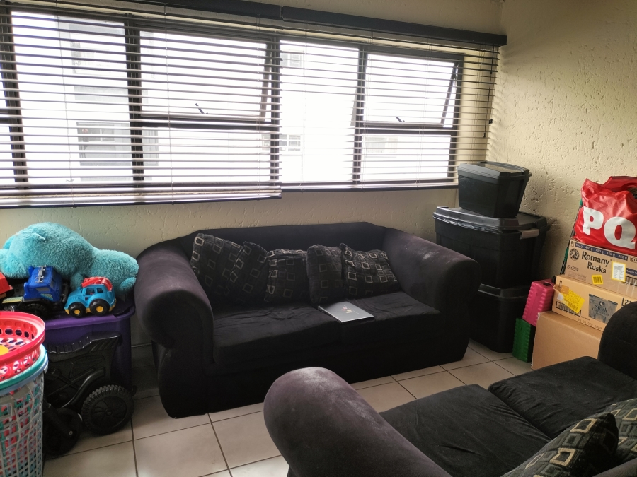 2 Bedroom Property for Sale in Discovery Gauteng