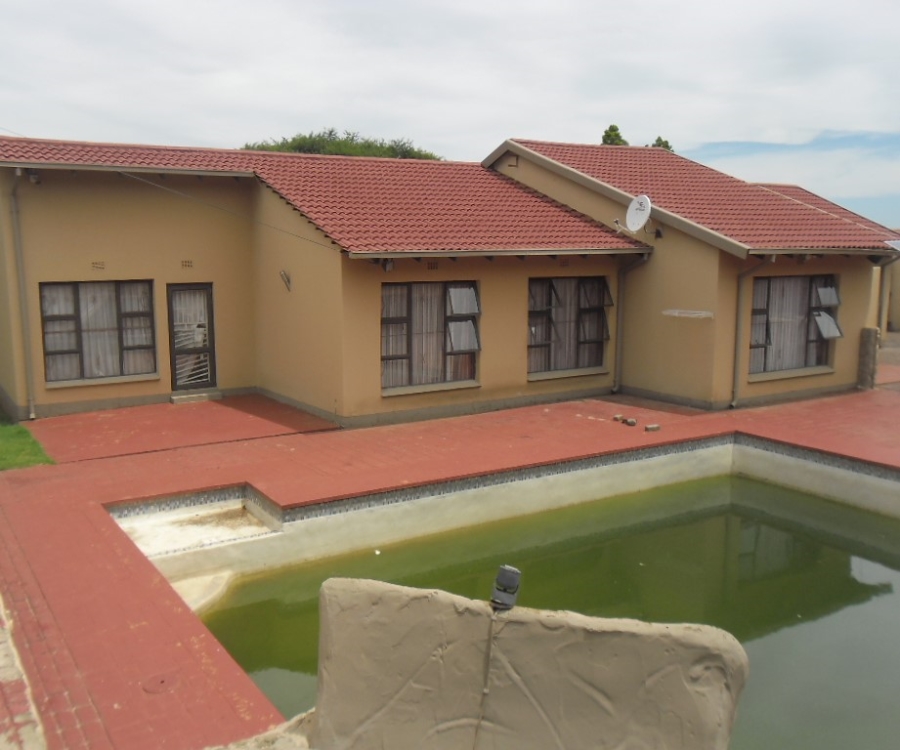 4 Bedroom Property for Sale in Lindhaven Gauteng