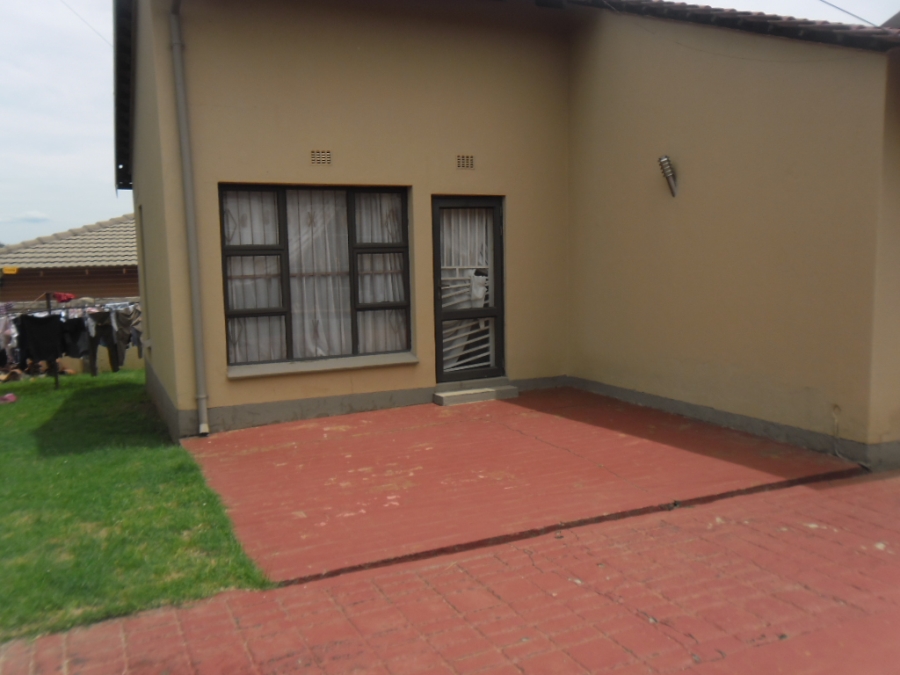 4 Bedroom Property for Sale in Lindhaven Gauteng