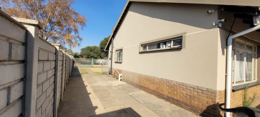 4 Bedroom Property for Sale in Vanderbijlpark SW 1 Gauteng