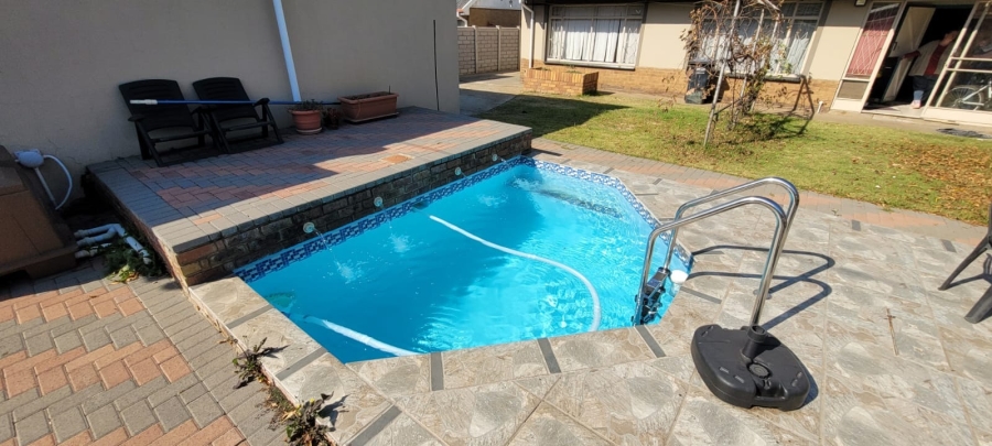 4 Bedroom Property for Sale in Vanderbijlpark SW 1 Gauteng