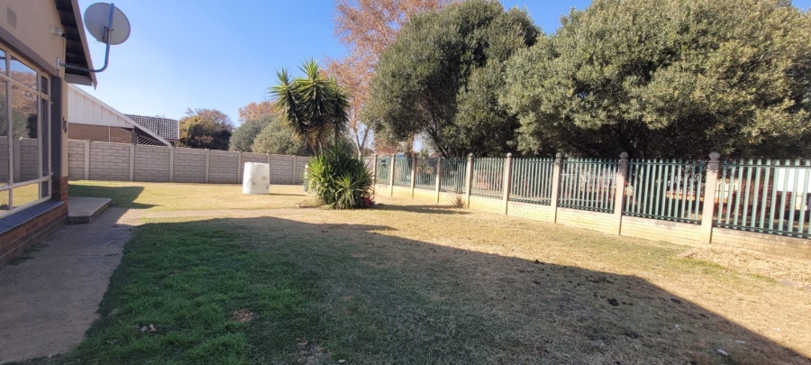 4 Bedroom Property for Sale in Vanderbijlpark SW 1 Gauteng