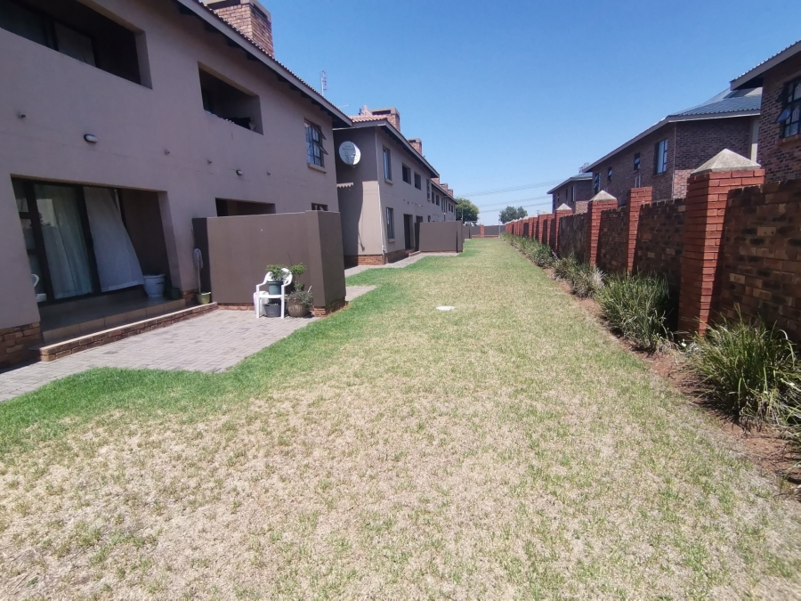 3 Bedroom Property for Sale in Albertsdal Gauteng