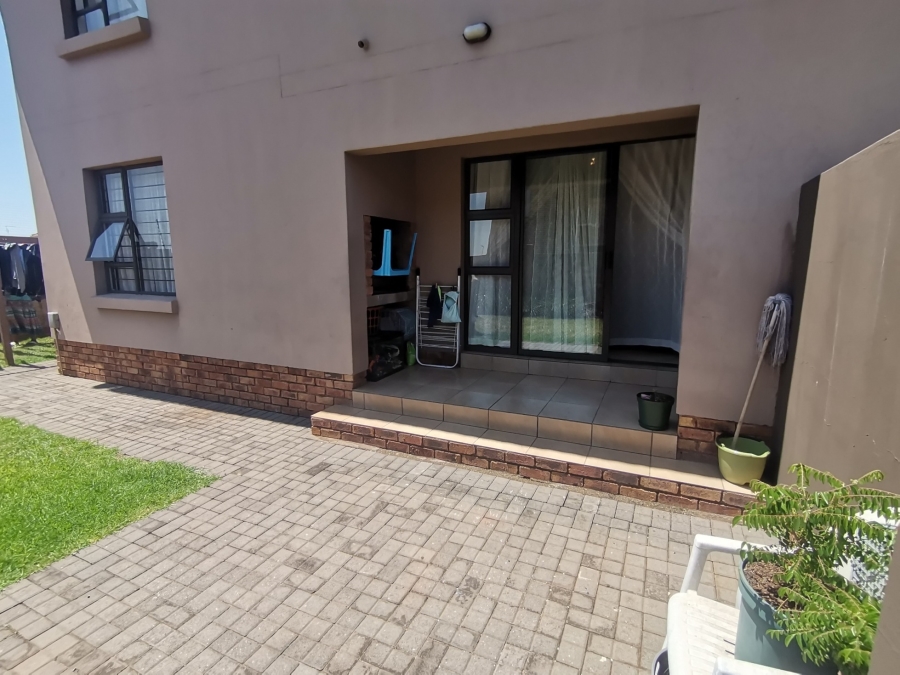 3 Bedroom Property for Sale in Albertsdal Gauteng