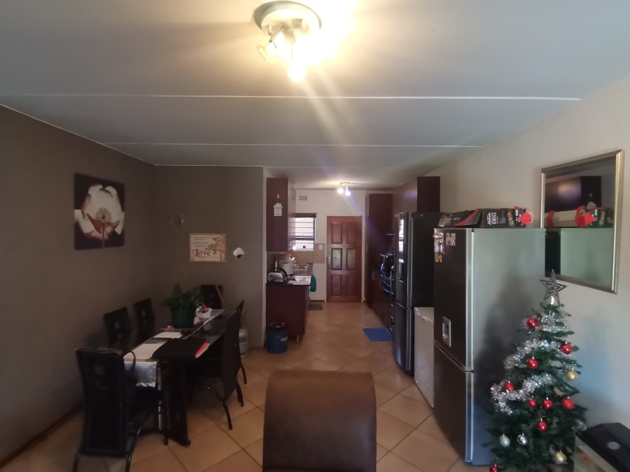 3 Bedroom Property for Sale in Albertsdal Gauteng